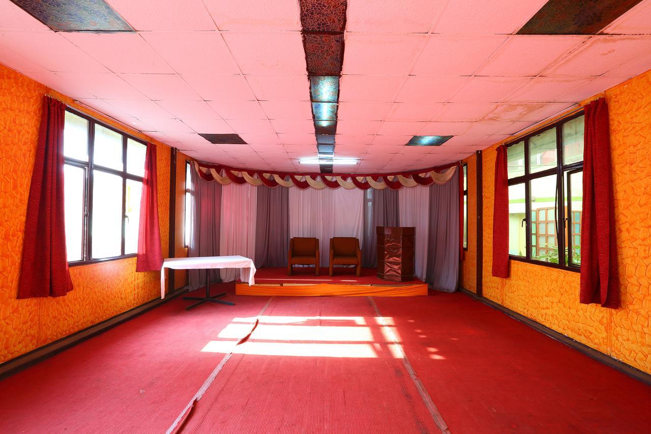 Hotel Charring Cross Ooty Bagian luar foto